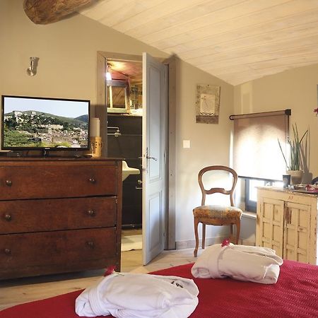 La Casa De Boulbon Bed & Breakfast Ruang foto