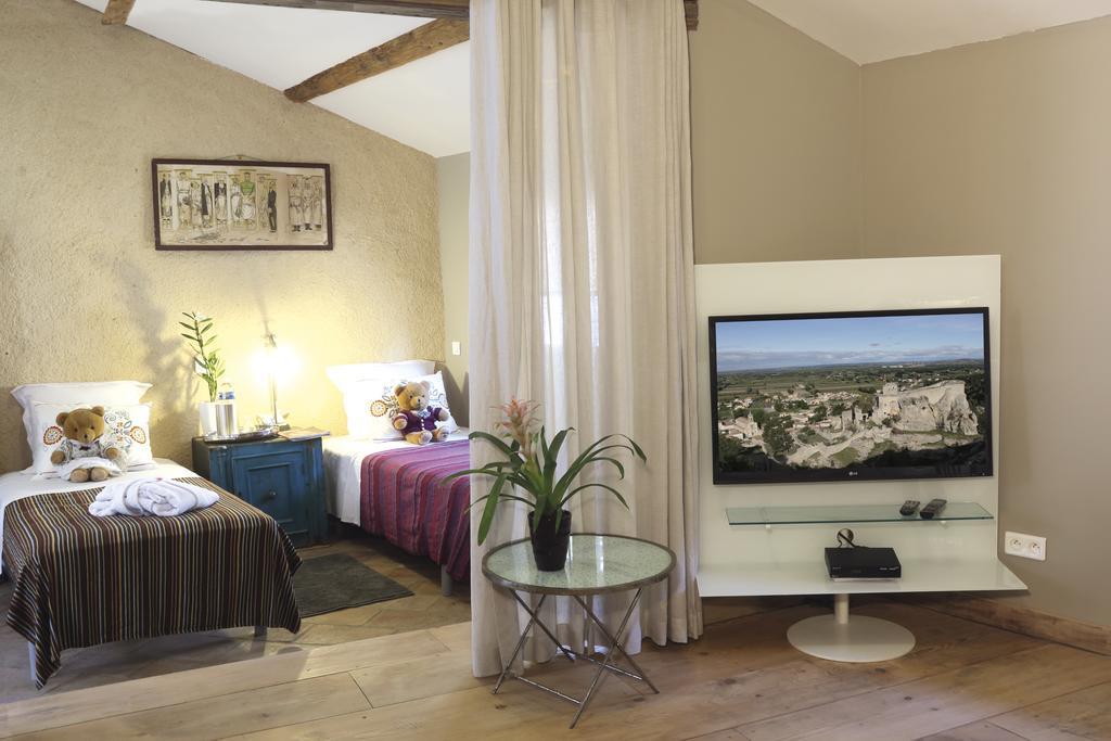 La Casa De Boulbon Bed & Breakfast Ruang foto