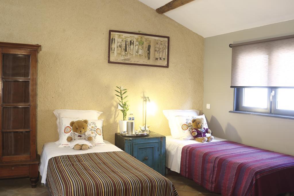 La Casa De Boulbon Bed & Breakfast Ruang foto