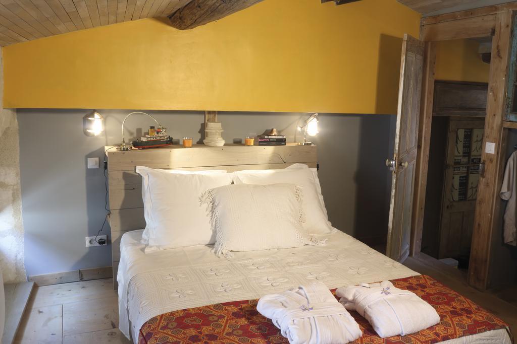 La Casa De Boulbon Bed & Breakfast Ruang foto