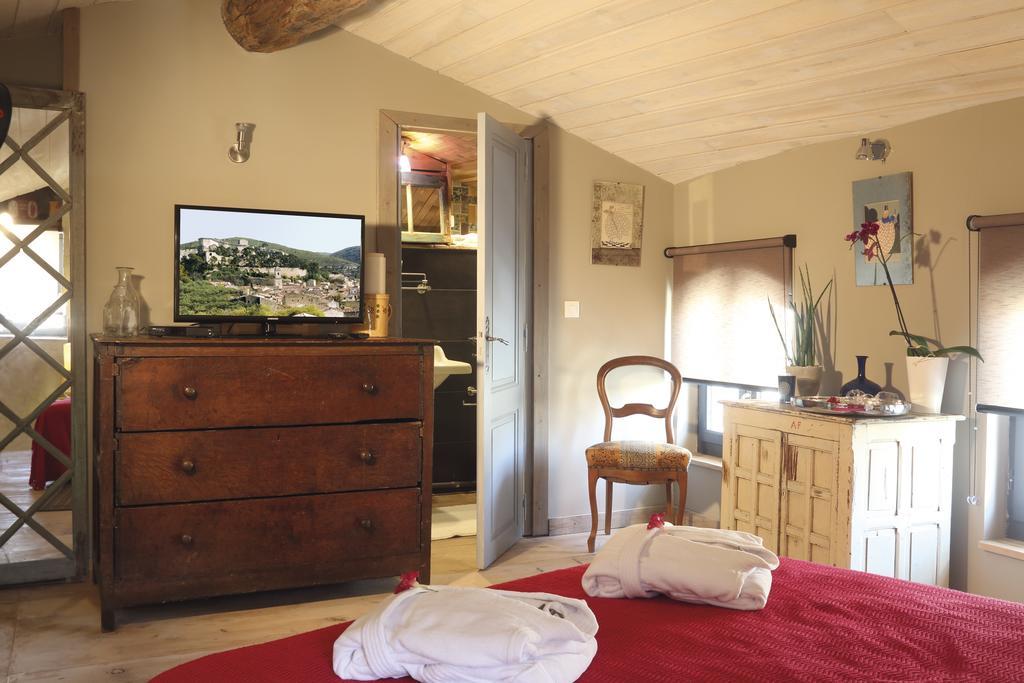 La Casa De Boulbon Bed & Breakfast Ruang foto